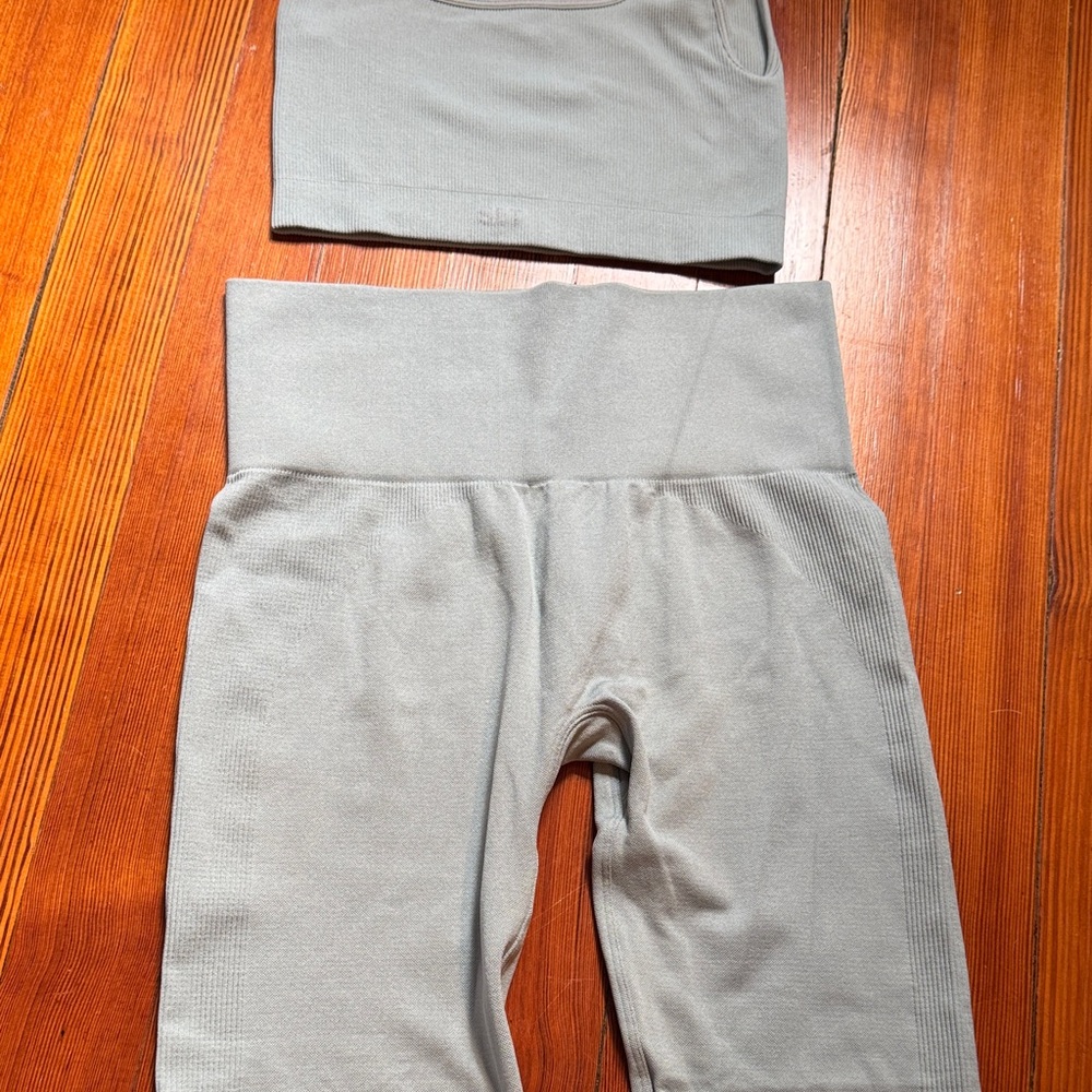 SET ACTIVE MATCHING SEAMLESS SET!!! - Picture 2 of 3